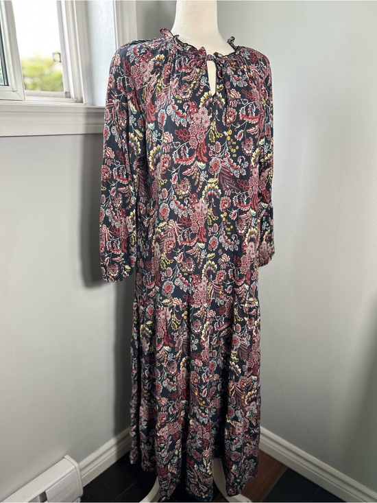 Bohemian Dresses & Skirts - Bohemian Paisley Floral Tiered Maxi Dress M40 Medium Over Sized/100% Viscose